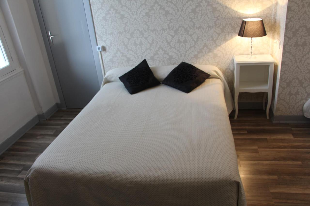Hotel Au Chapon Fin Poitiers Luaran gambar