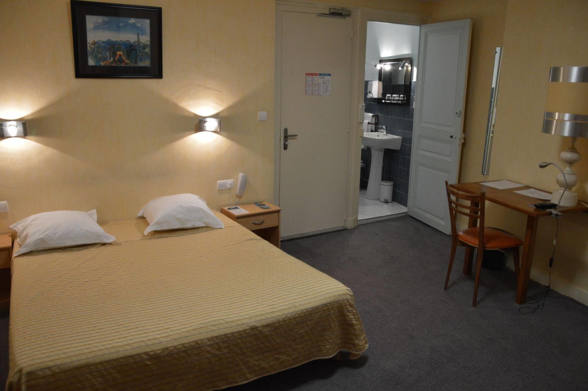 Hotel Au Chapon Fin Poitiers Luaran gambar